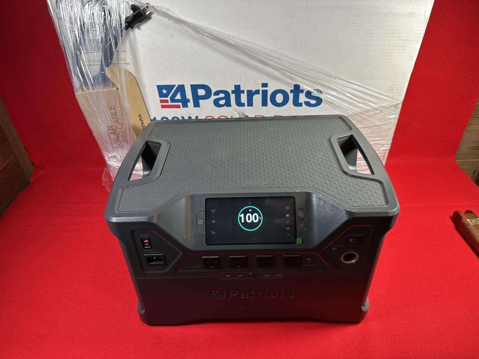 4 Patriots Portable Power Station Generator 2000X w/ 100W Solar Panel