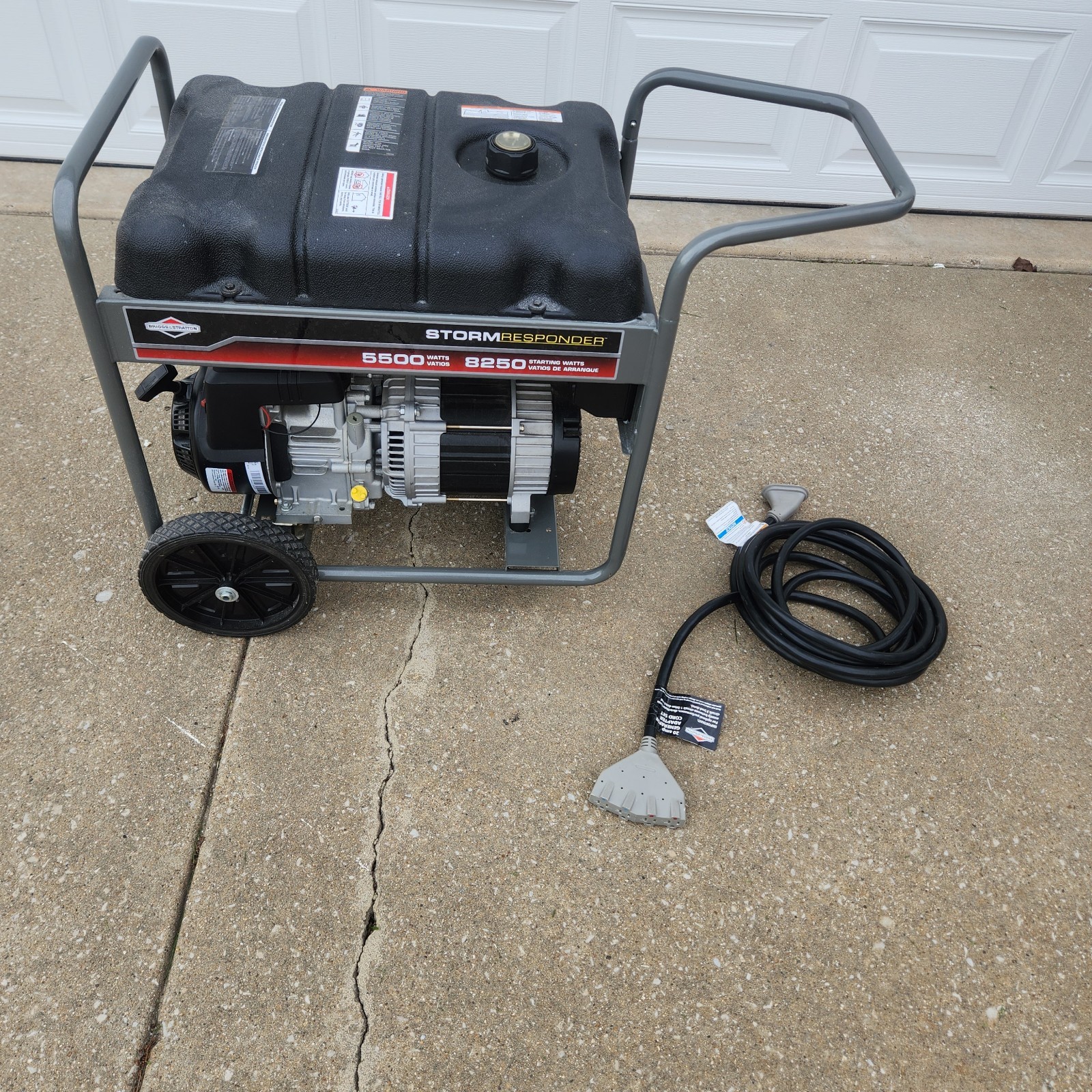 BRIGGS & STRATTON 5500 WATT STORM RESPONDER GENERATOR 8250 (EZ2003359)