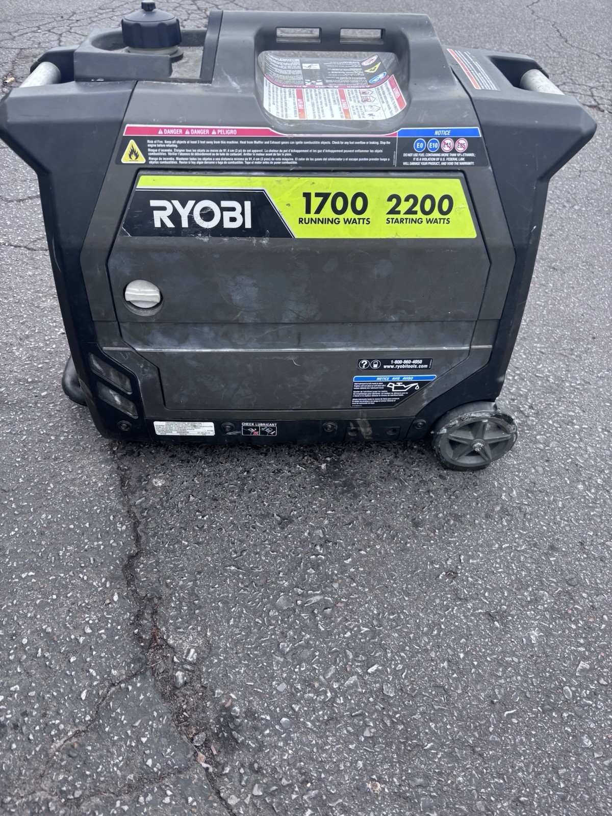 Ryobi Portable Power Generator 1700W/2200W Easy Start Model 1700/2200