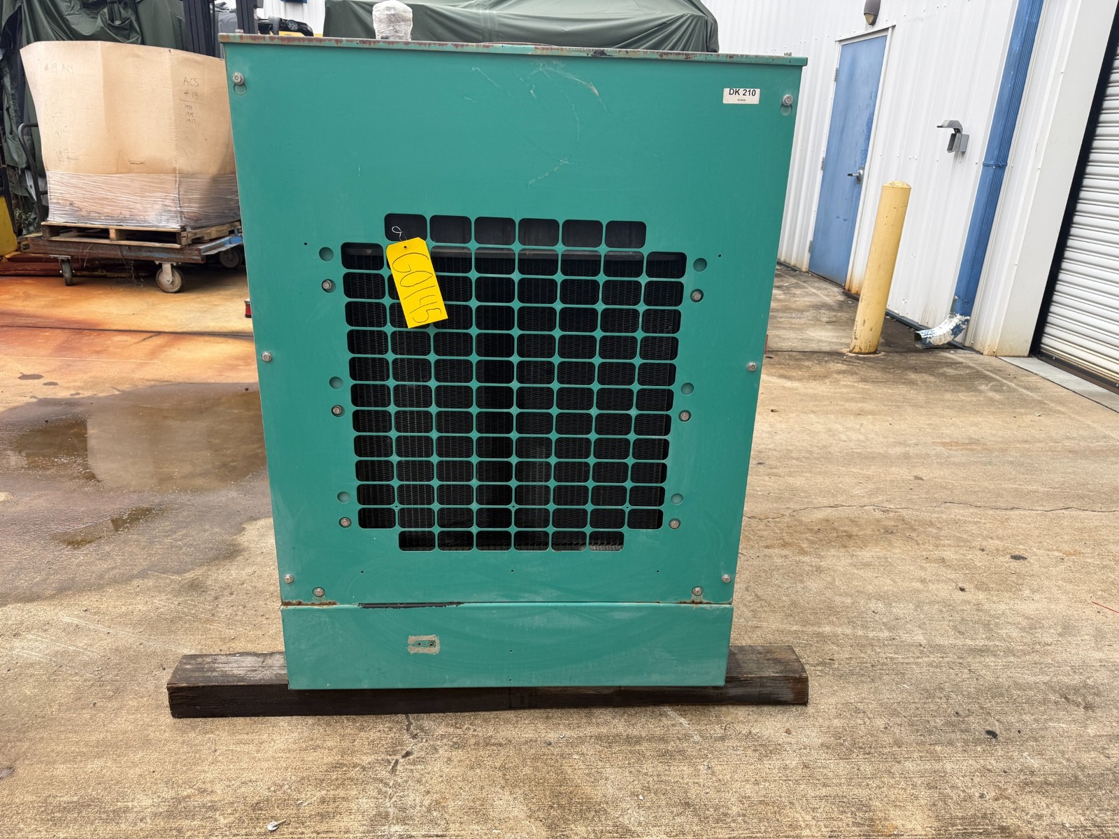 Cummins GGFD-5636372 liq. propane Generator 43.7 Volts: 120/240