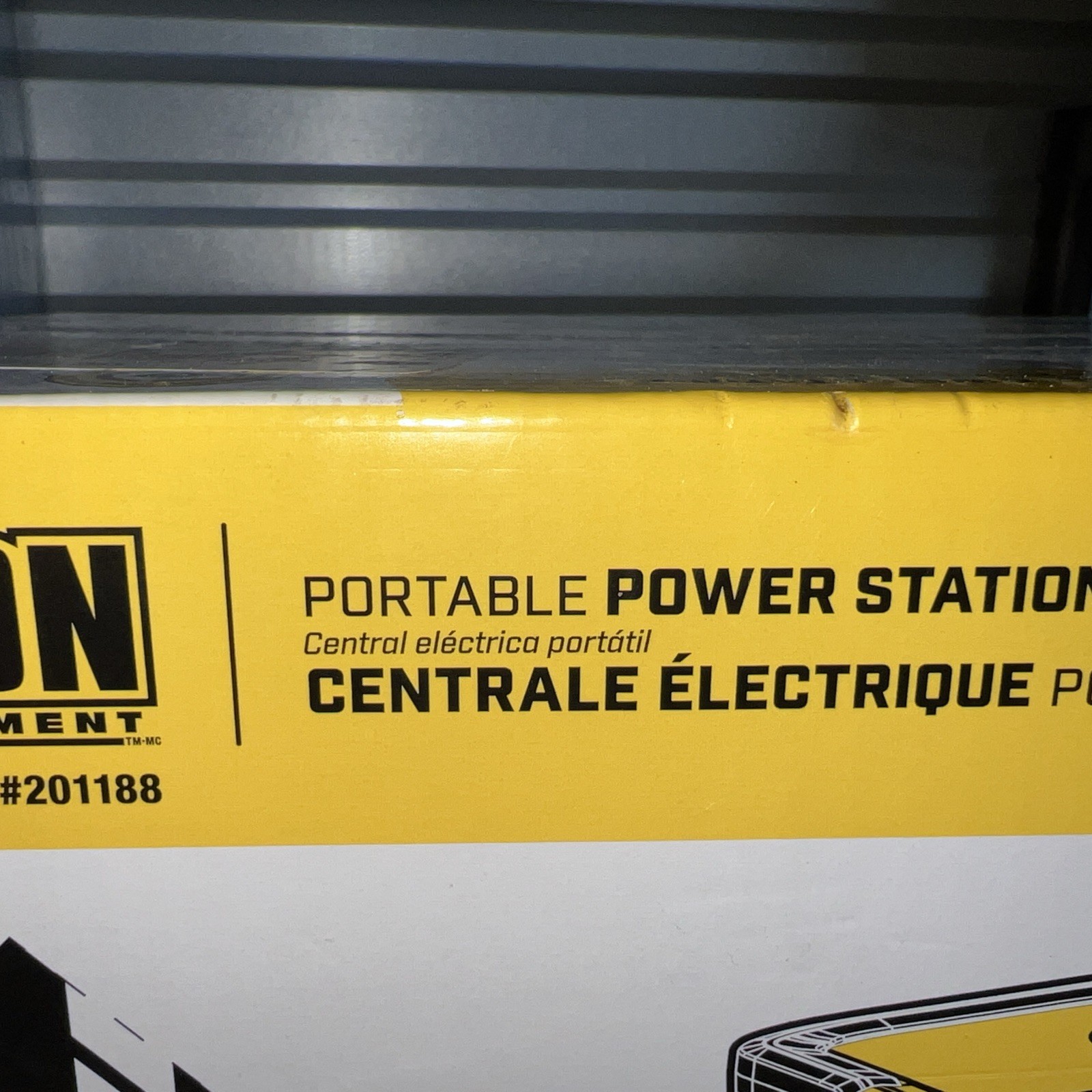 Champion Inverter Generator 600 Starting Watts. 300 Running Watts New In Box!