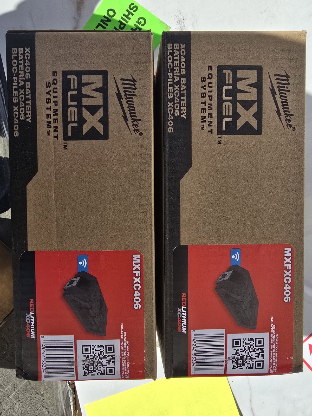 Milwaukee, MX FUEL 3600-Watt/1800-Watt Lithium-Ion Battery Powered Push Start Po