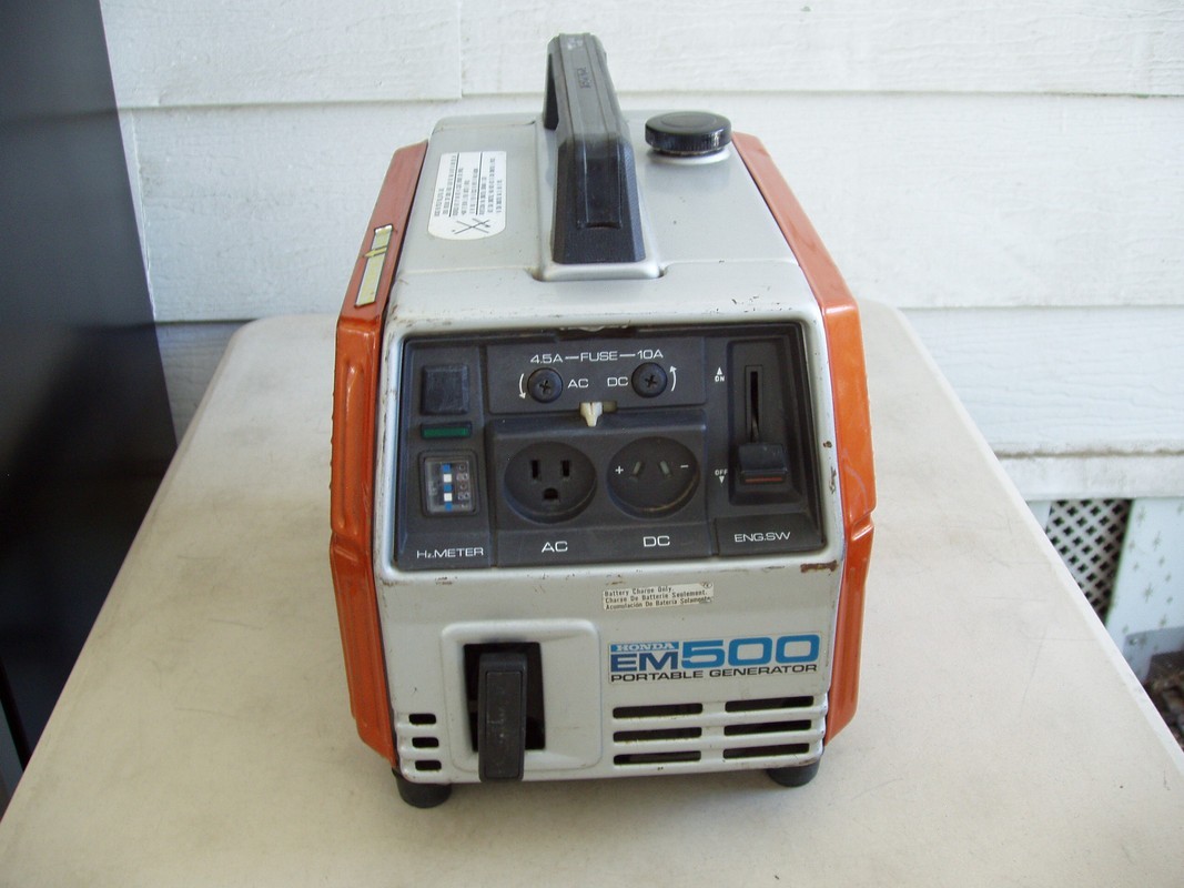 HONDA EM500 PORTABLE GAS GENERATOR CAMPING EVENTS DECENT CONDITION WORKING