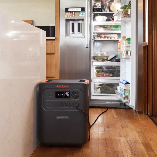 Jackery HomePower 3600 Plus 7.2kWh Power Station with SolarSaga 500X Solar Panel
