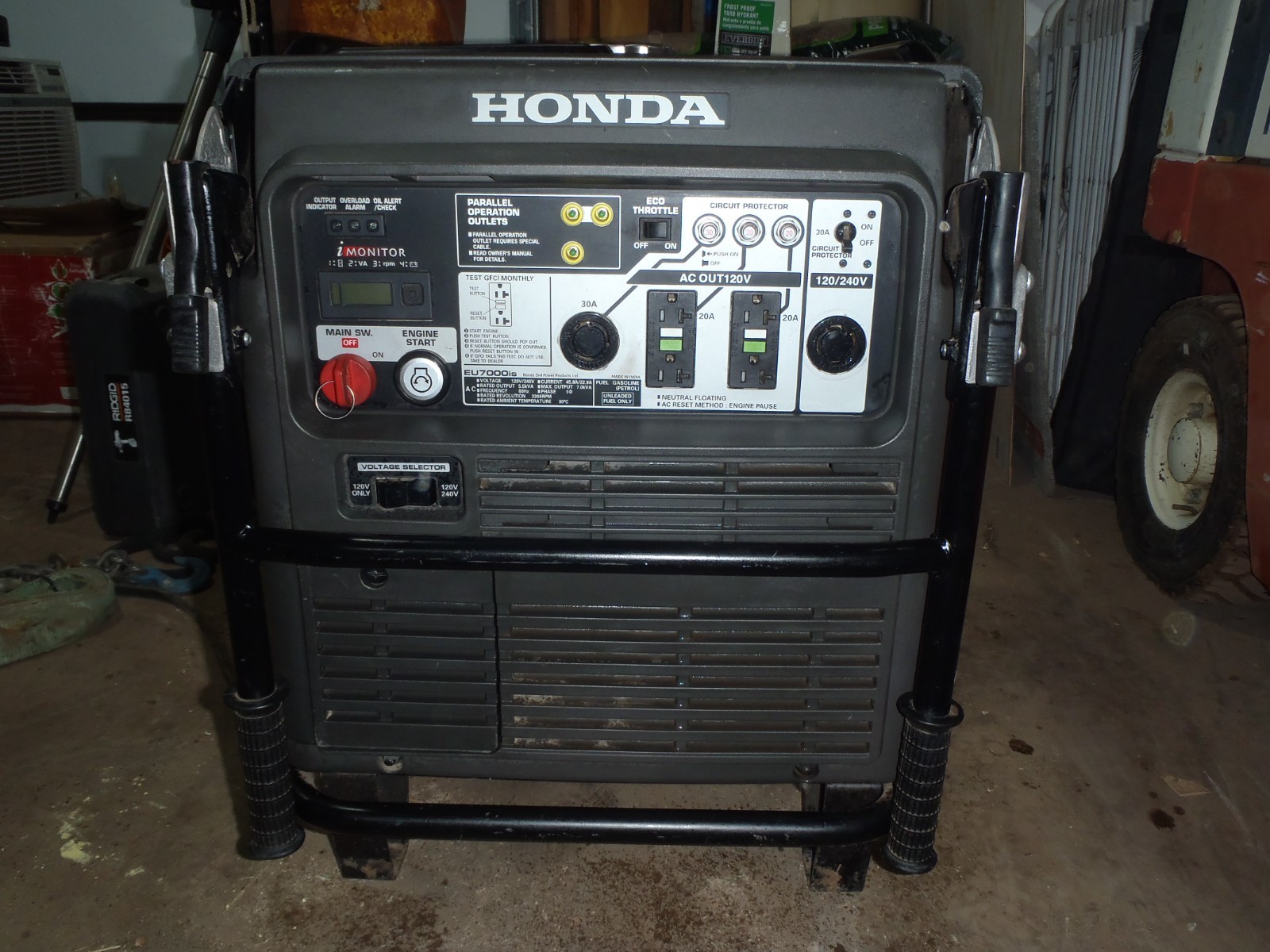 Honda Super Quiet Inverter Generator- EU7000is