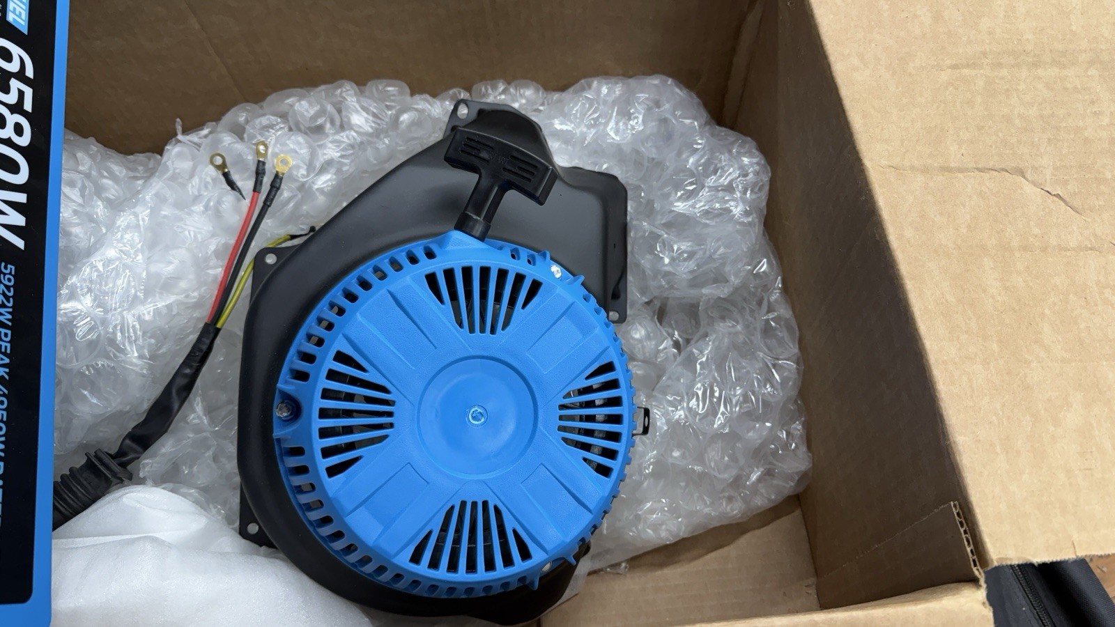Pulsar Dual Fuel Generator HD6580B Blue 120V/240V Pull Start Mechanism