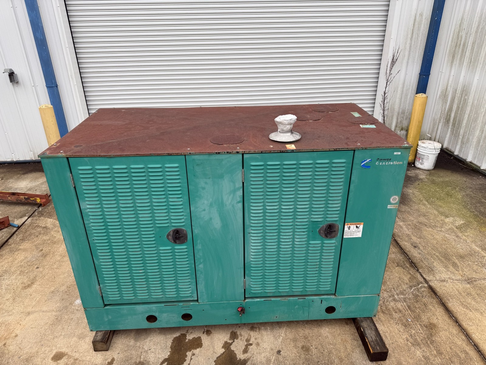 Cummins GGFD-5636372 liq. propane Generator 43.7 Volts: 120/240