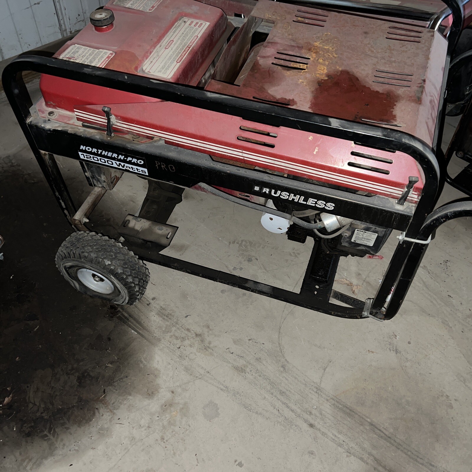 Northern pro 12000 watt generator (running before stored, has compression) LOCAL