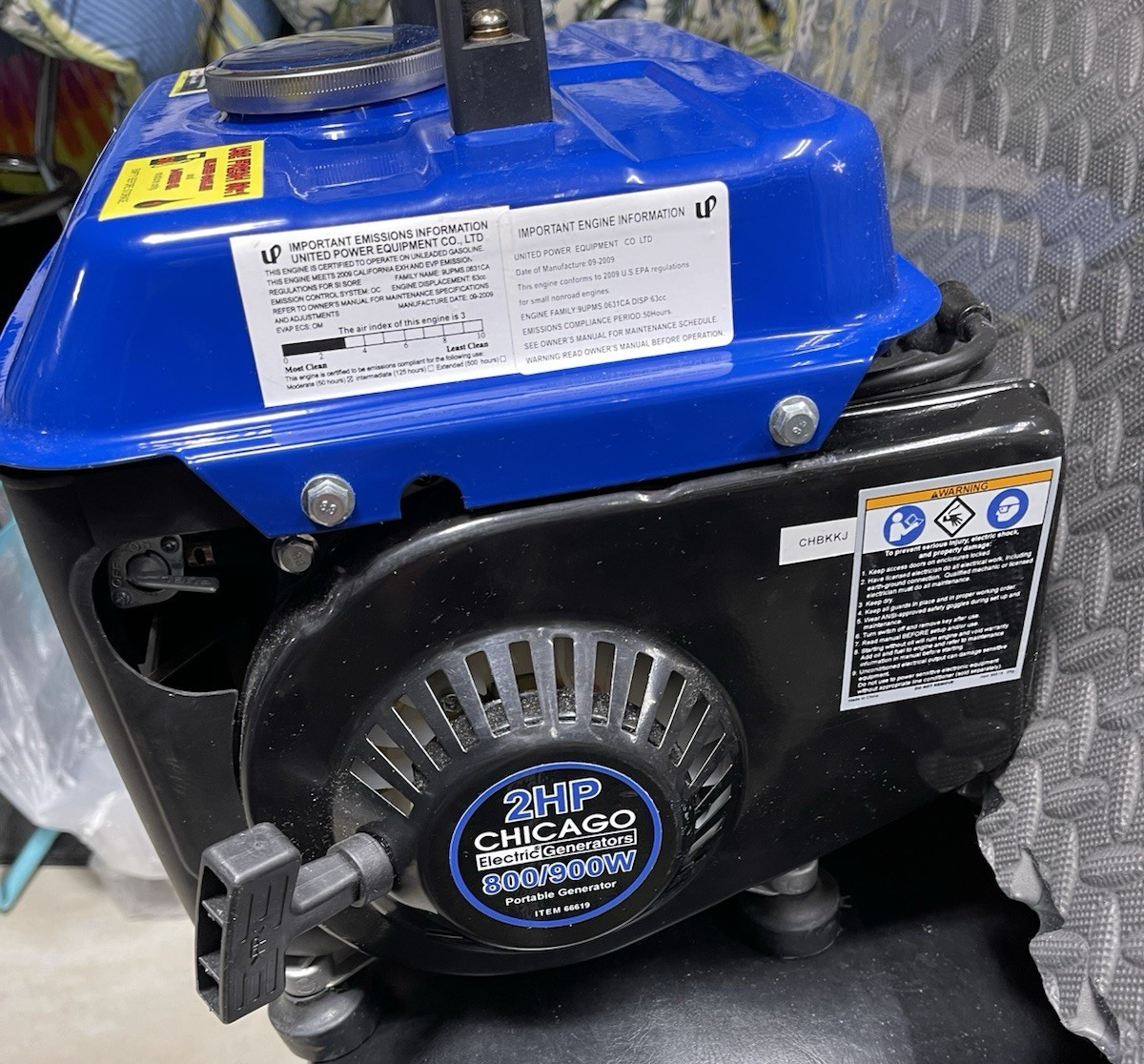 Chicago Electric PORTABLE GENERATOR – 900 Watts/800 Running Watts NEW Open Box