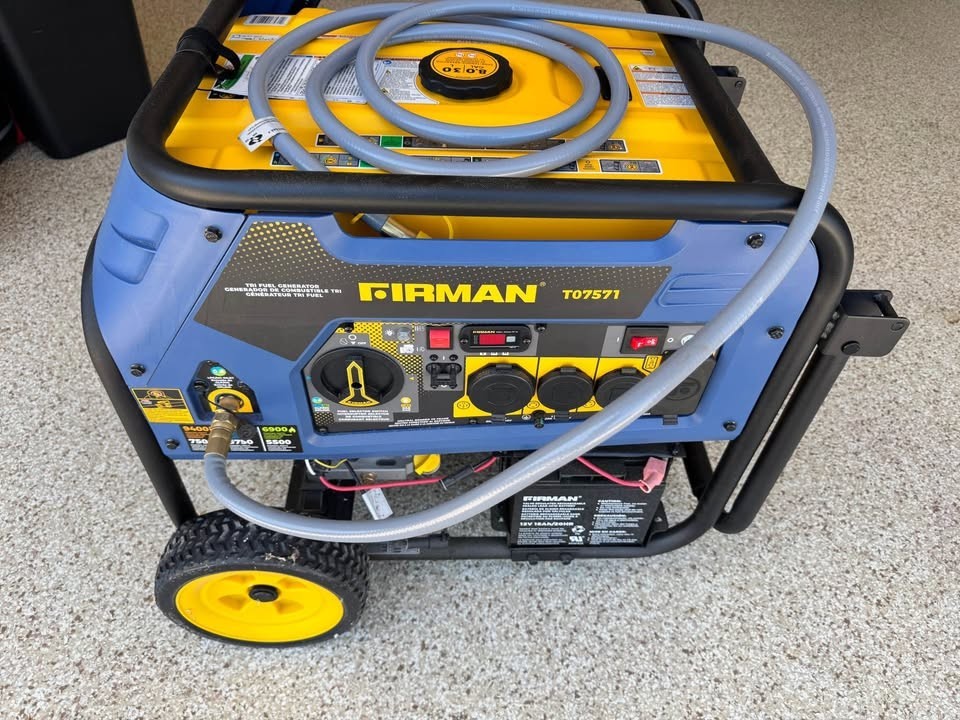 FIRMAN 7500Watts Tri Fuel Generator **MINT** **EXCELLENT CONDITION**