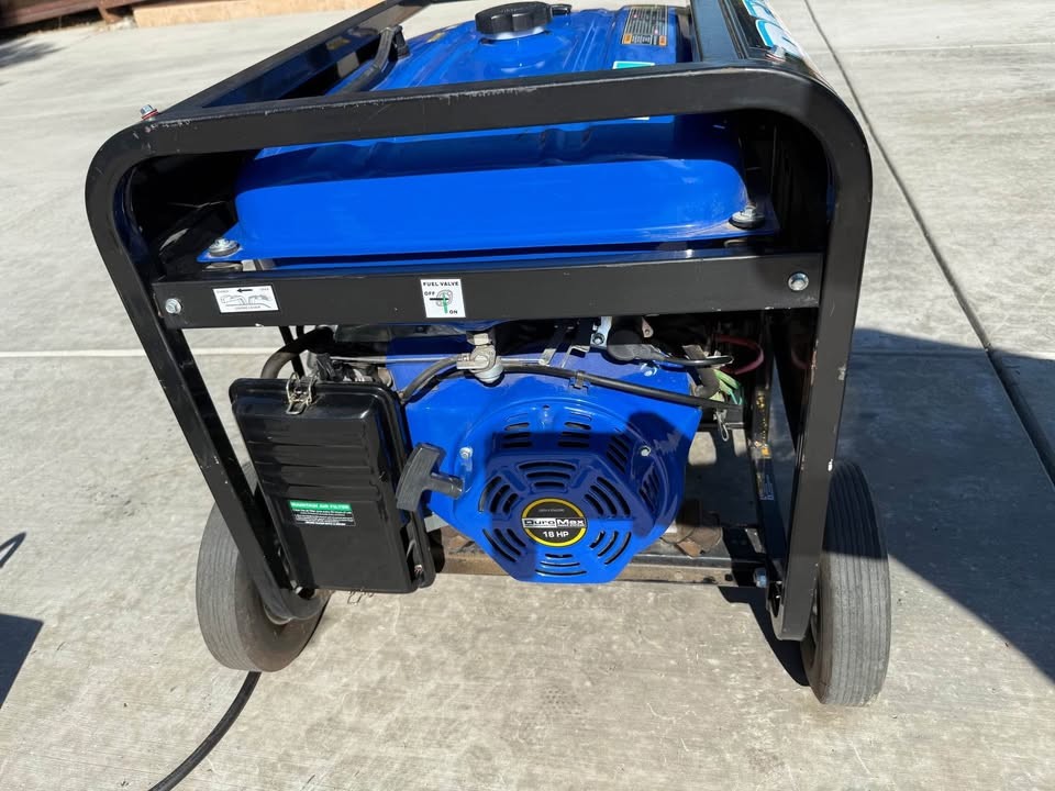 2016 DuroMax XP12000EH Dual Fuel Generator 12,000 Watt Gas Propane
