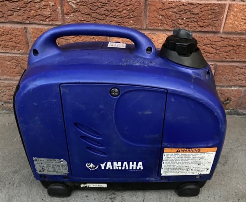Yamaha EF1000iS (1000 watt) Inverter Generator