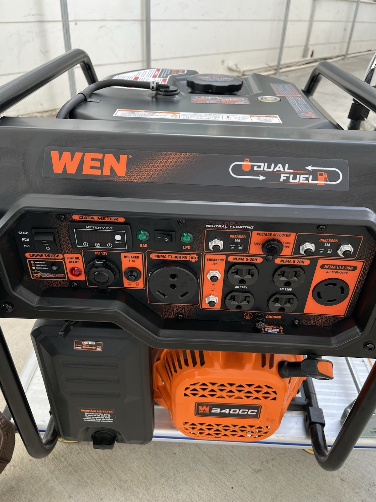 WEN 8000W Portable RV Ready Dual Fuel Generator Electric Start CO Sensor