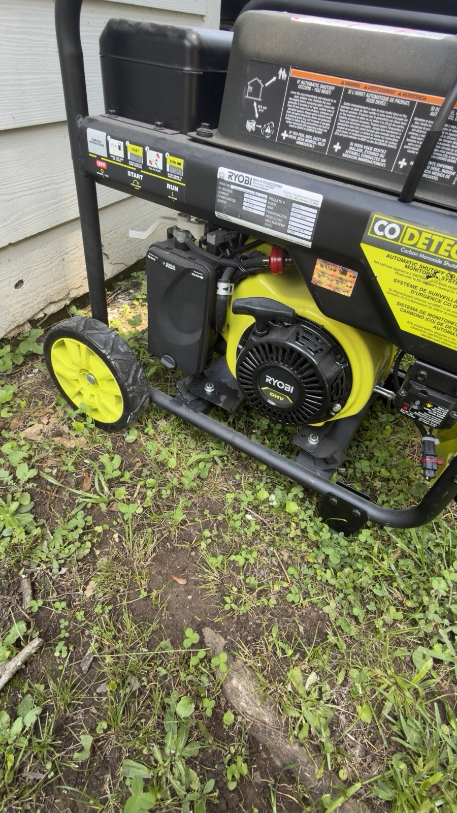 Ryobi Easy Start Inverter Generator 3400W Running/4000W Start, CO Detect