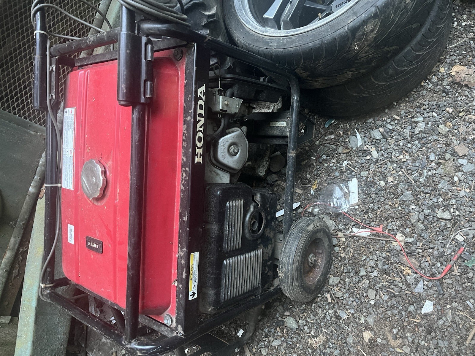 Honda EM5000SXK3AN2 7,000 Peak Watt Electric Start Generator