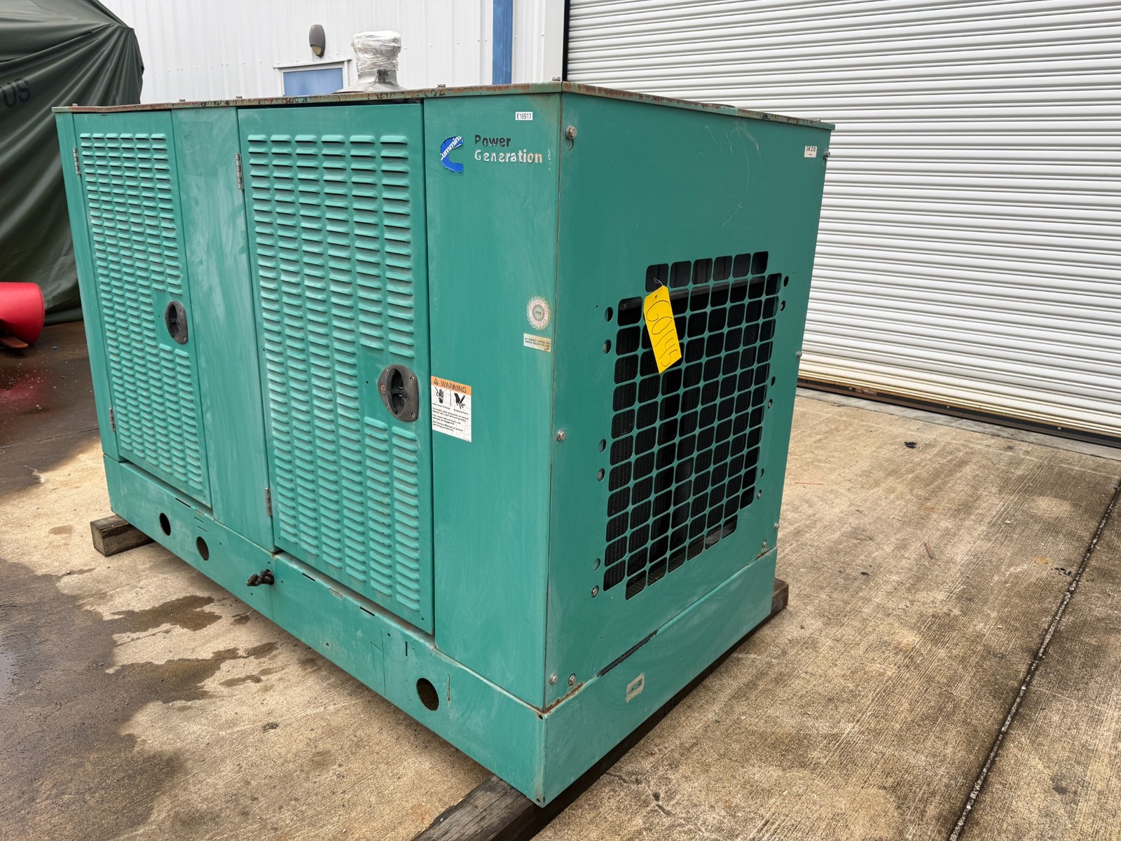 Cummins GGFD-5636372 liq. propane Generator 43.7 Volts: 120/240