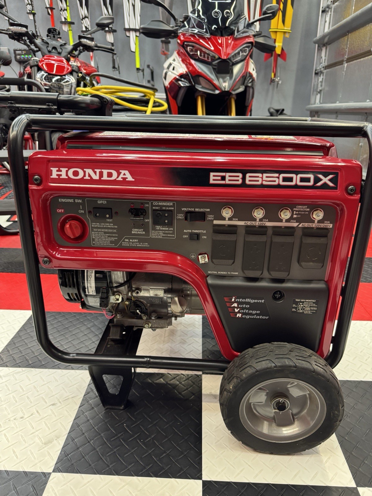 Honda EB6500X 6500W 120/240V industrial Generator