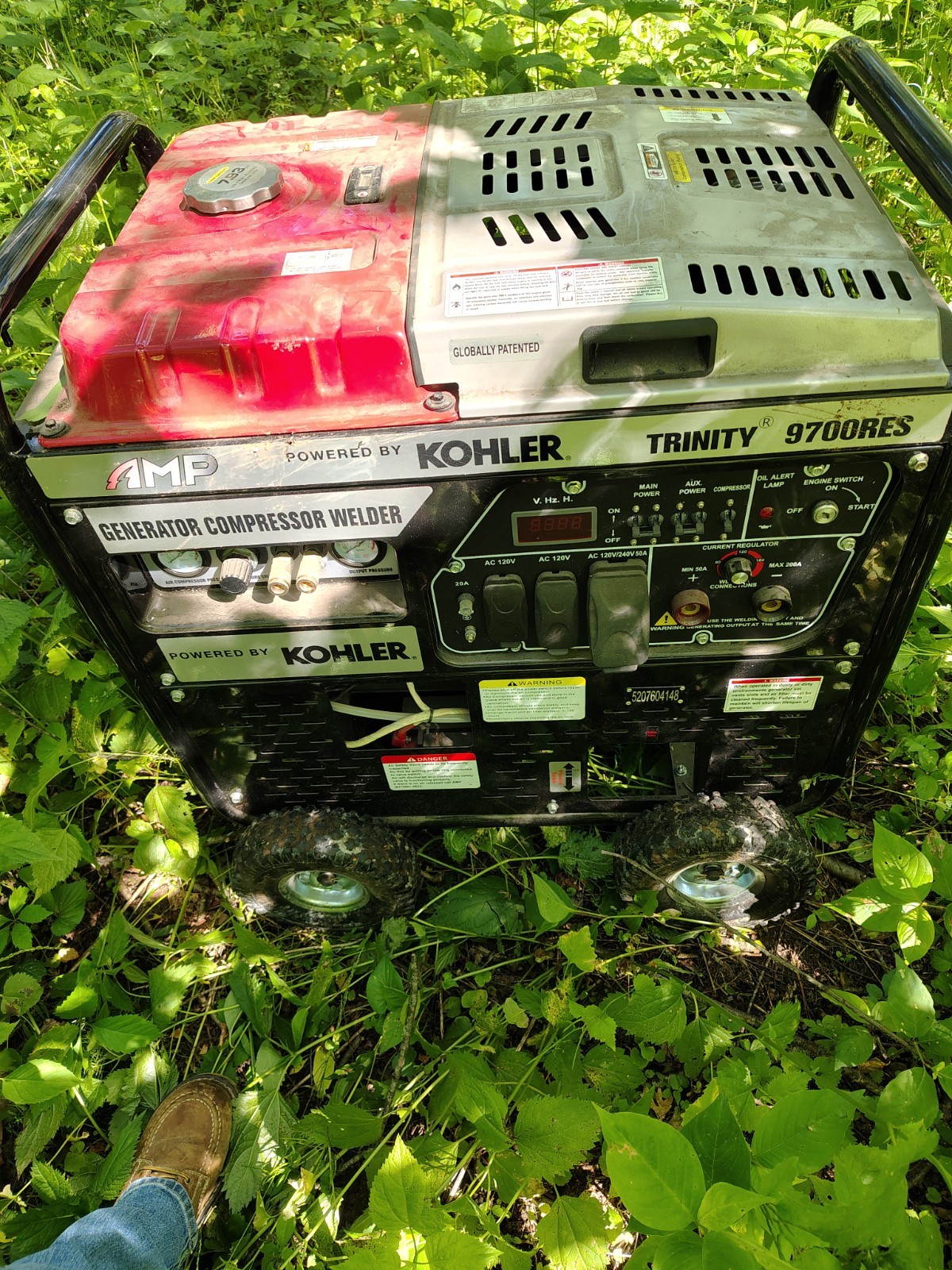 AMP Trinity 9700RES 9.0kW Gasoline Portable Generator 120V Red/Black