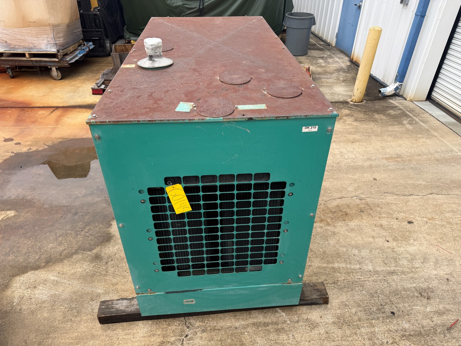 Cummins GGFD-5636372 liq. propane Generator 43.7 Volts: 120/240