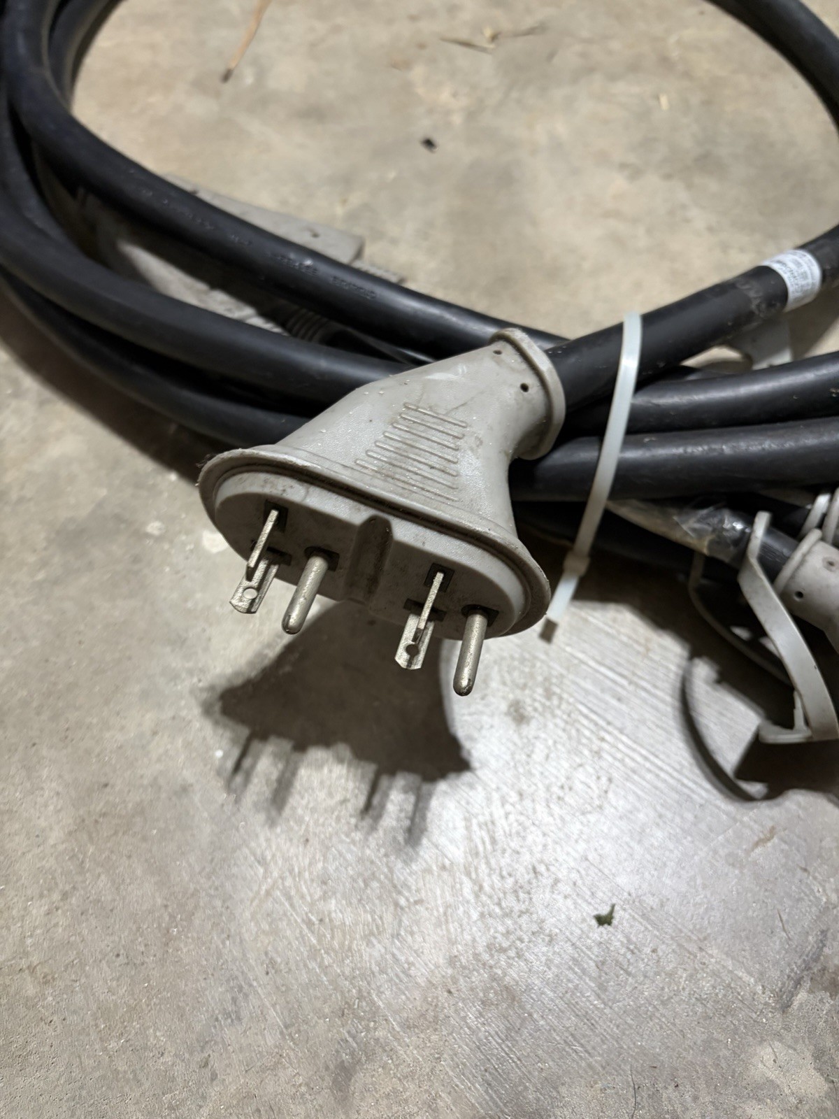 Briggs & Stratton P/N 197474 25 ft 20 Amp Generator Adapter Cord Set 4 Outlets