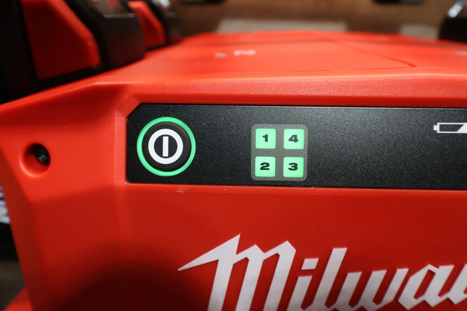 Milwaukee 2845-20 M18 CARRY-ON 3600W/1800W Power Supply 4 Batteries