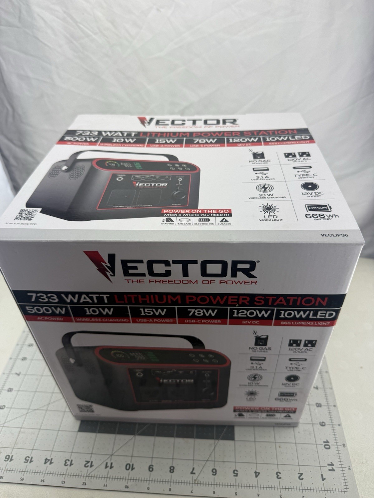 VECTOR VECLIPS4 500 Watt Portable Power Station with 444 WH Li-On Battery