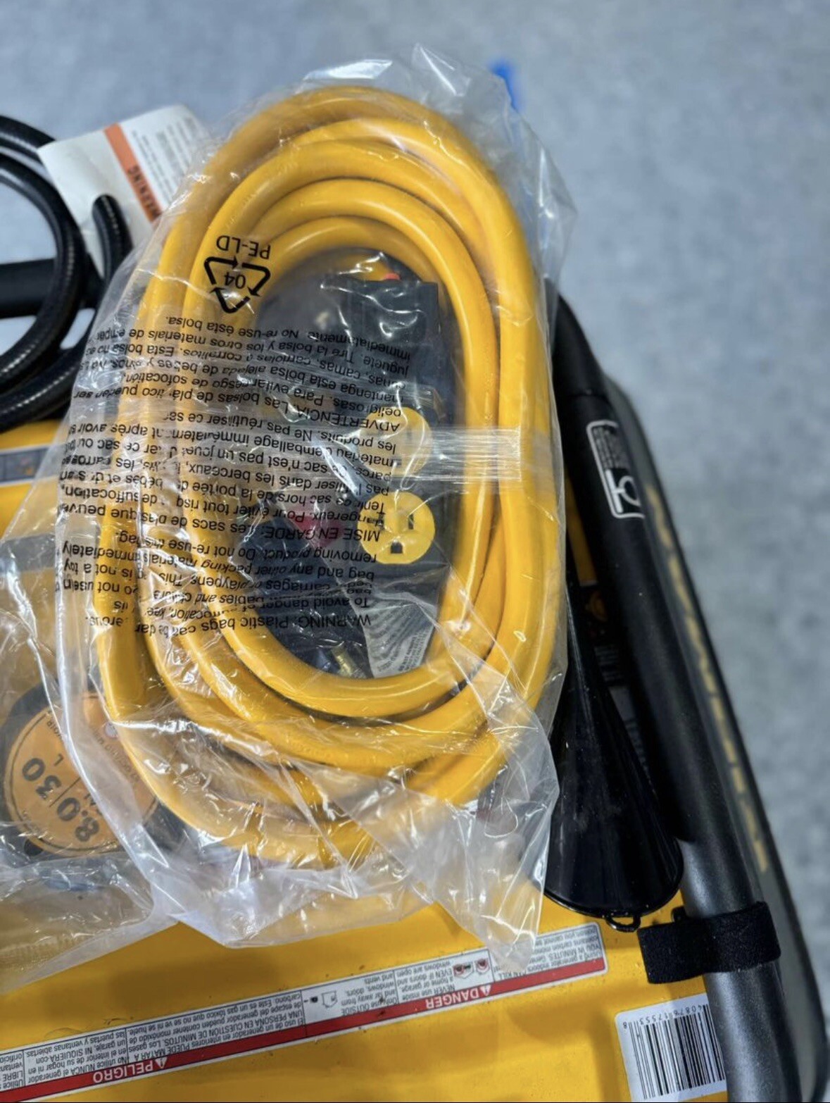 Firman Hybrid 7500-Watt Portable Generator