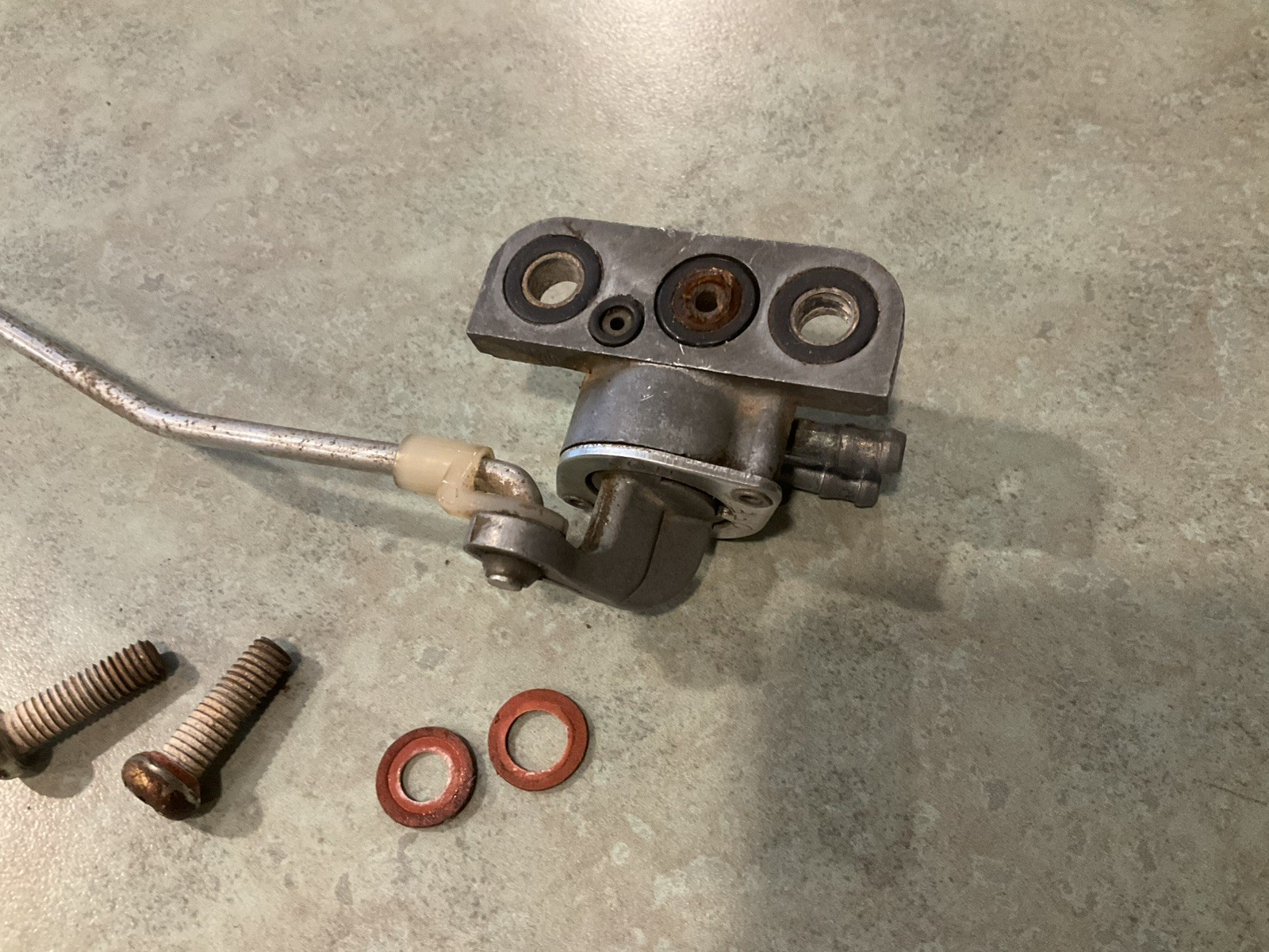 Honda EM500 Fuel Shut Off Valve With Control Arm & Both Plastic Clips No Filter