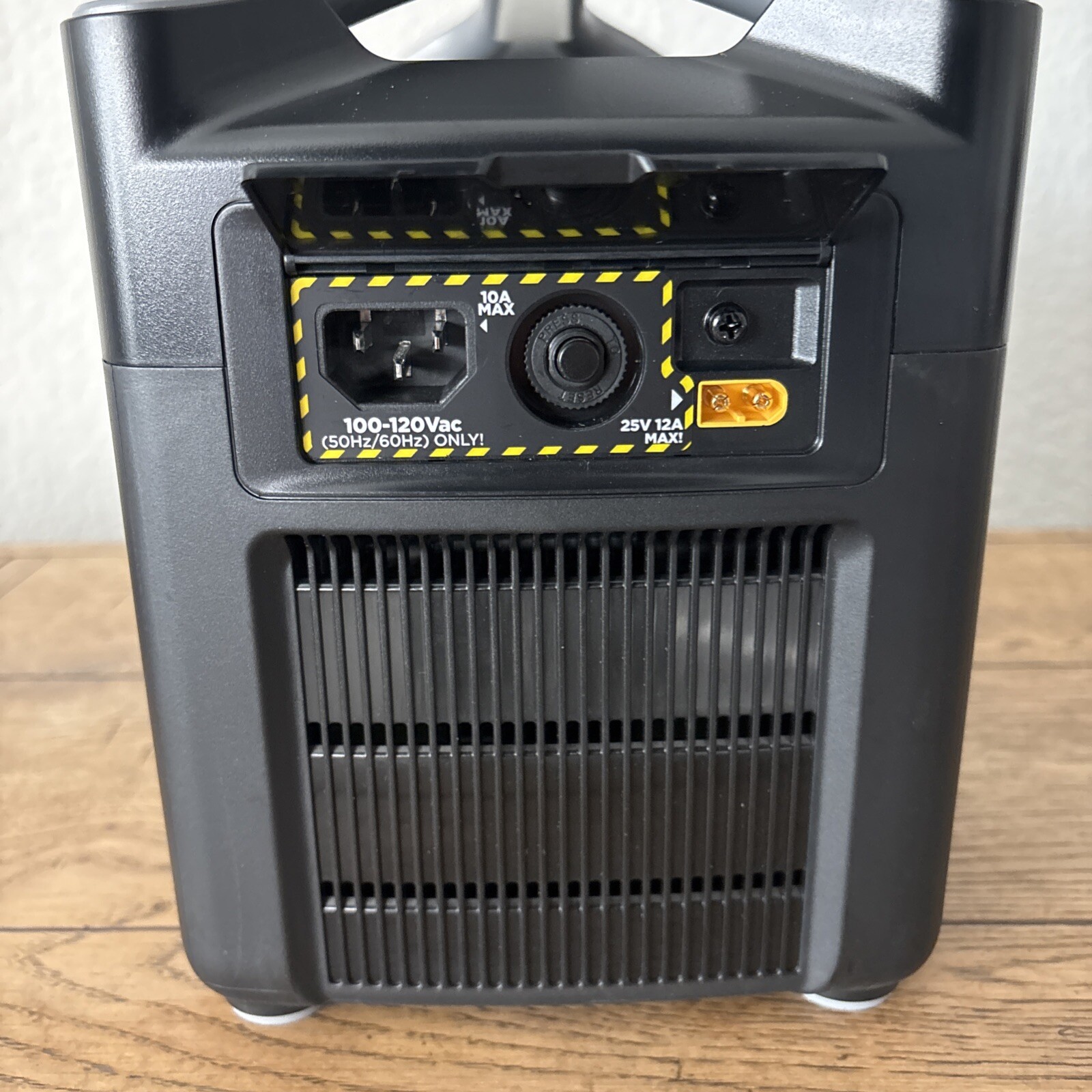 EcoFlow – RIVER Pro Portable Power Station EF4 PRO 720wh 600W 120V
