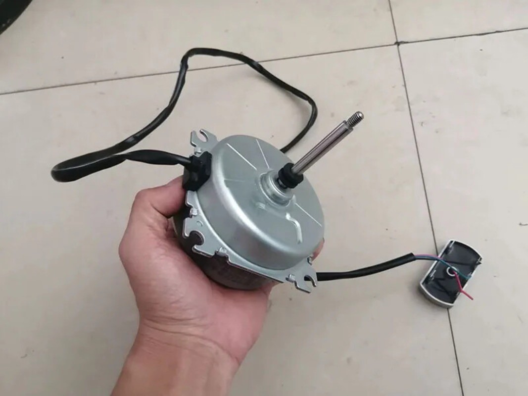 Three-Phase Permanent Magnet Brushless AC Wind Turbine Generator, 200W