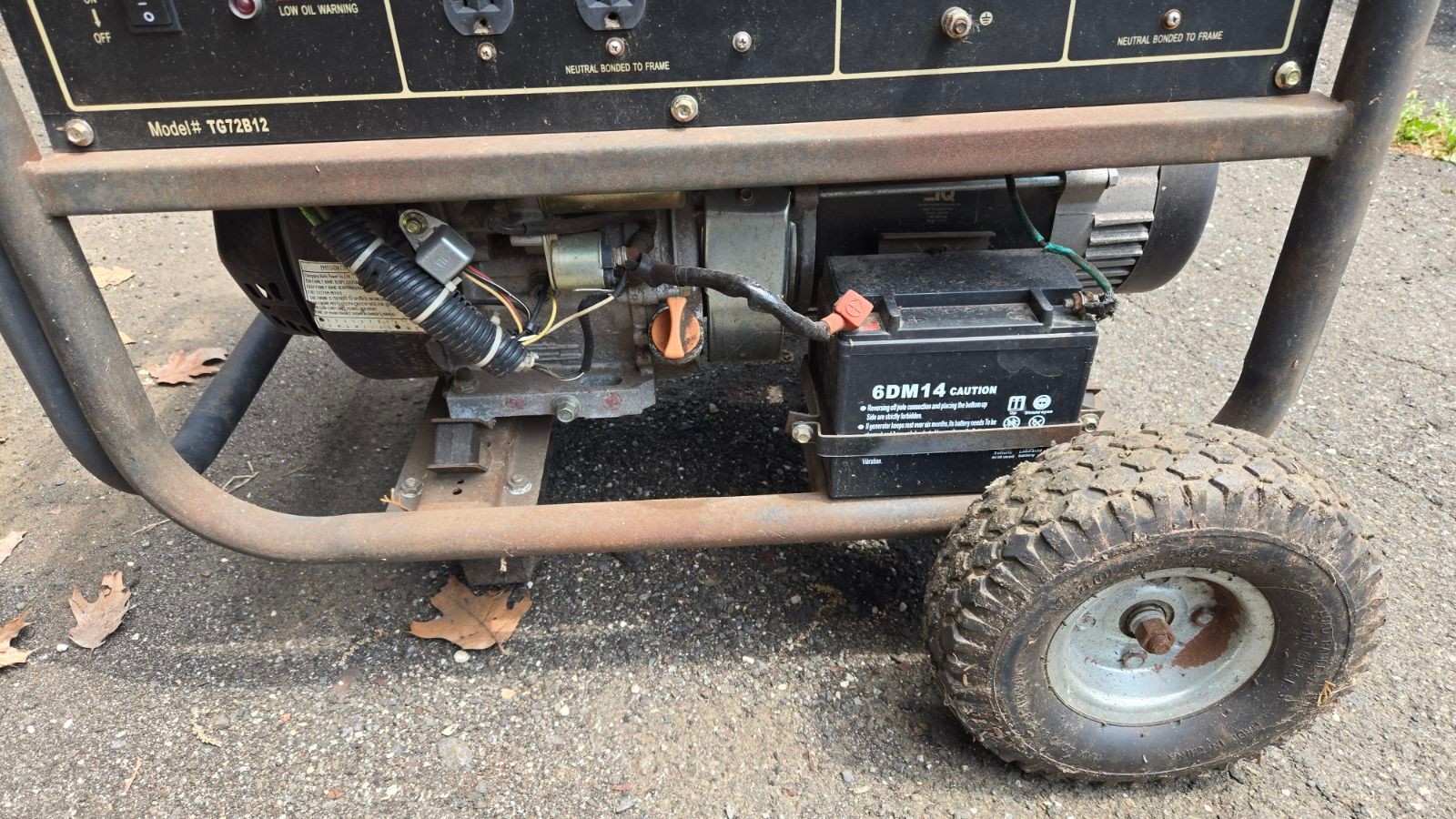 110v and 220v ETQ TG72B12 Portable Generator 8250W Surge / 7250W 14HP engine