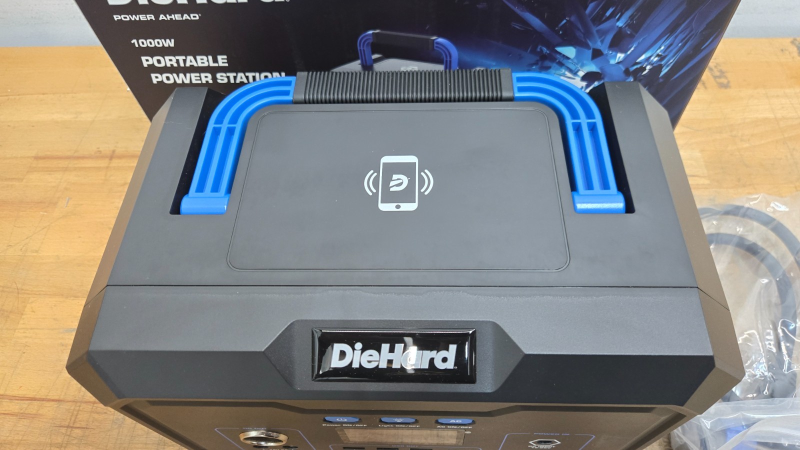 DieHard DH-20003-01, 1000W Portable Power Station Mobile Power Supply