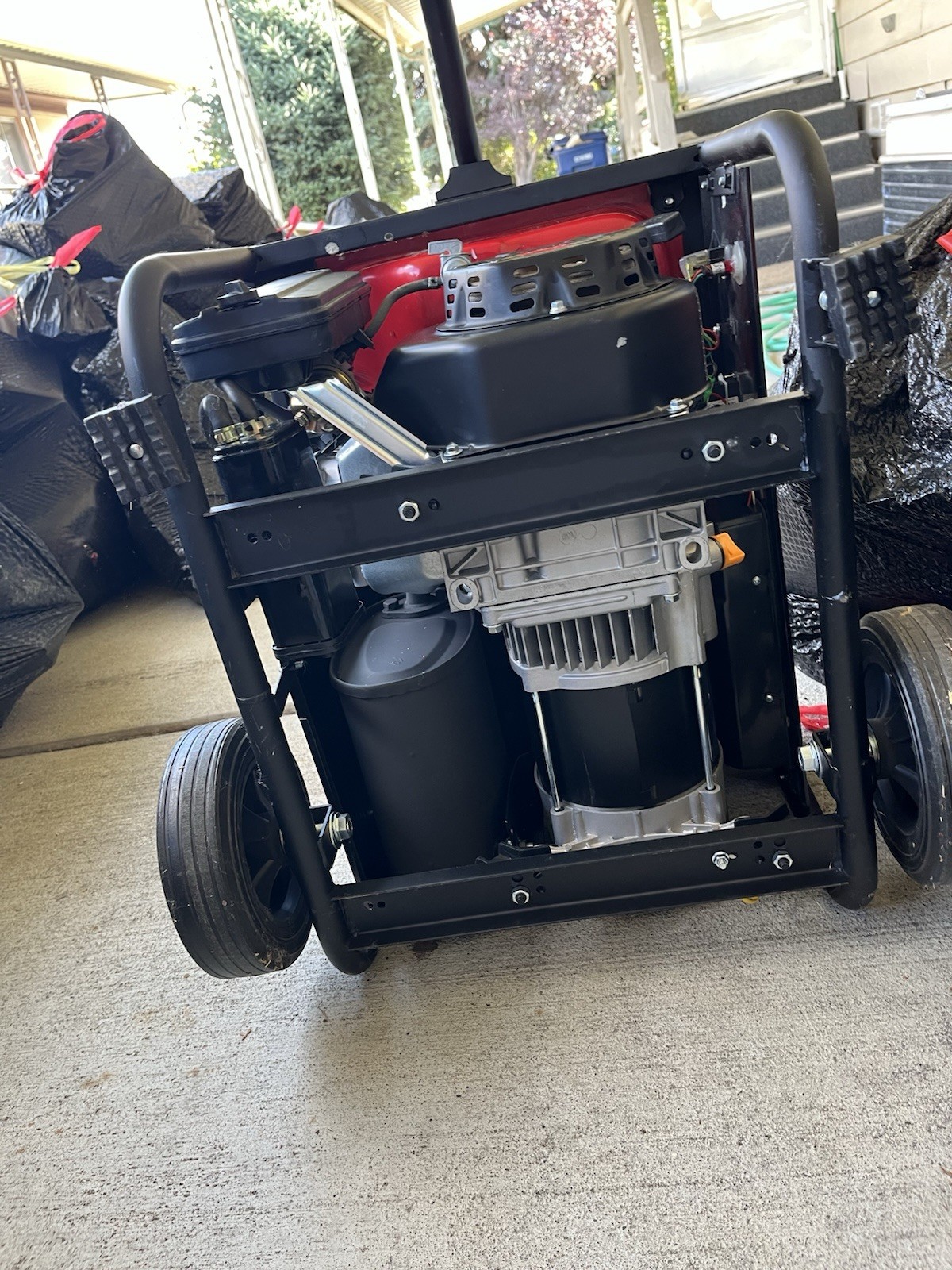 Snap-On XT200 6.5 HP 3,000 W Portable Generator – Excellent Condition
