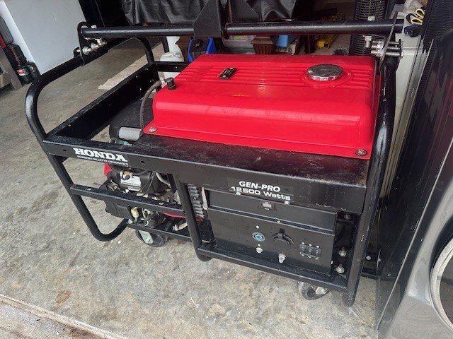 Gillette 12,500 Watt 3 phase generator