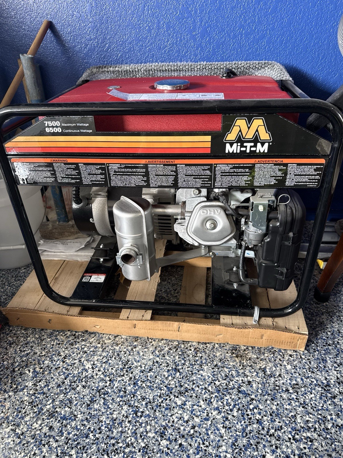 Mi-T-M 7500/6500 Power Generator 7500W Max 6500W Rated Red/Black