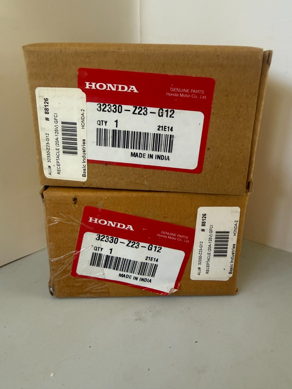Genuine Honda 32330-Z23-G12 GFCI Receptacle Outlet 20A 125V OEM Generator NEW