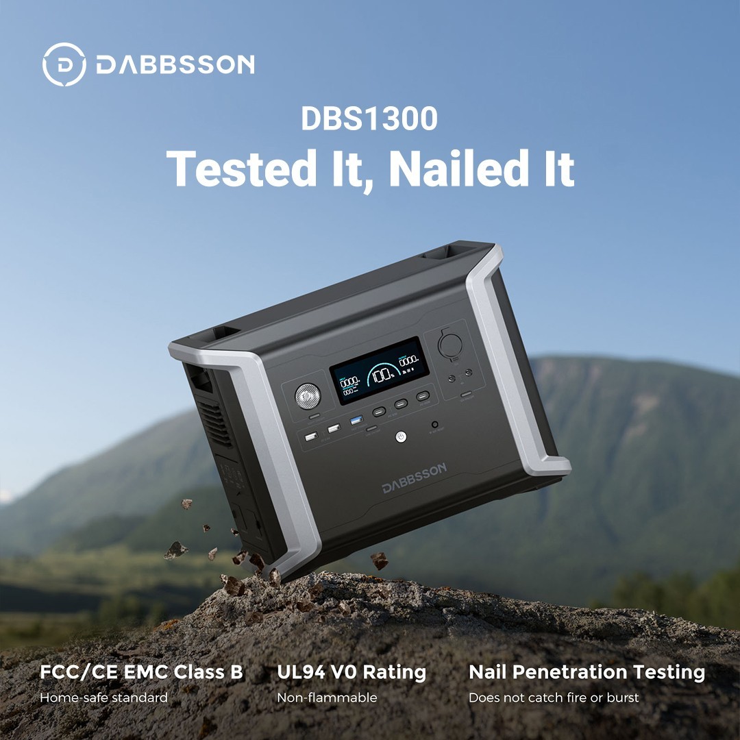 Dabbsson 1200W 1330Wh Power Station Camping with 2x Folding Solar Panel 210W