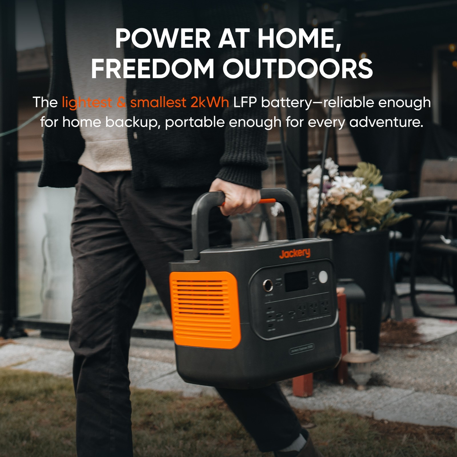 Jackery Power Station Explorer 2000 V2 with 100W Solar Panel
