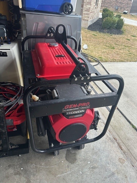 Gillette 12,500 Watt 3 phase generator