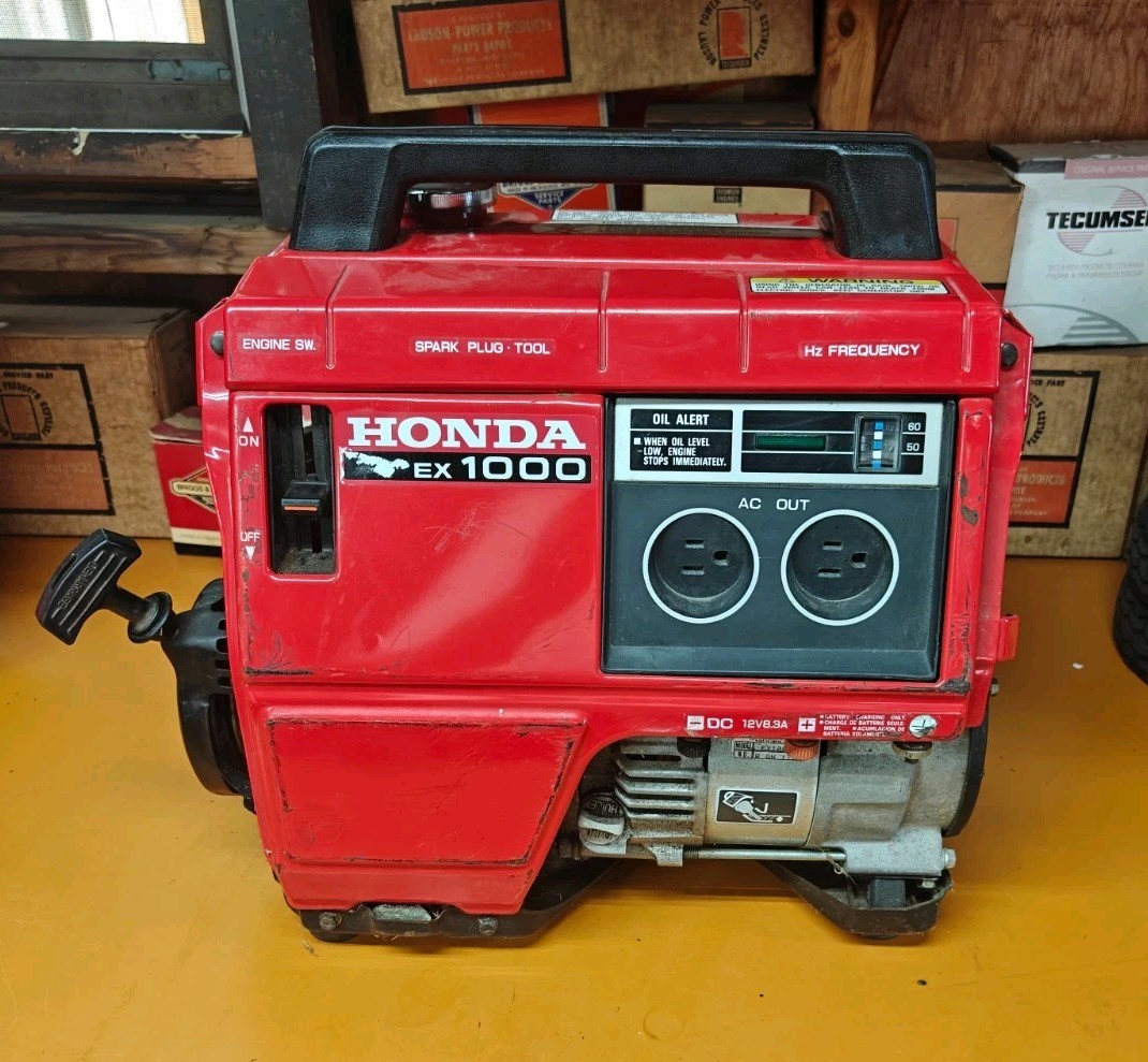 Honda EX1000 120V 8.3A 97cc 1000W Portable AC/DC Gas Powered Electric Generator