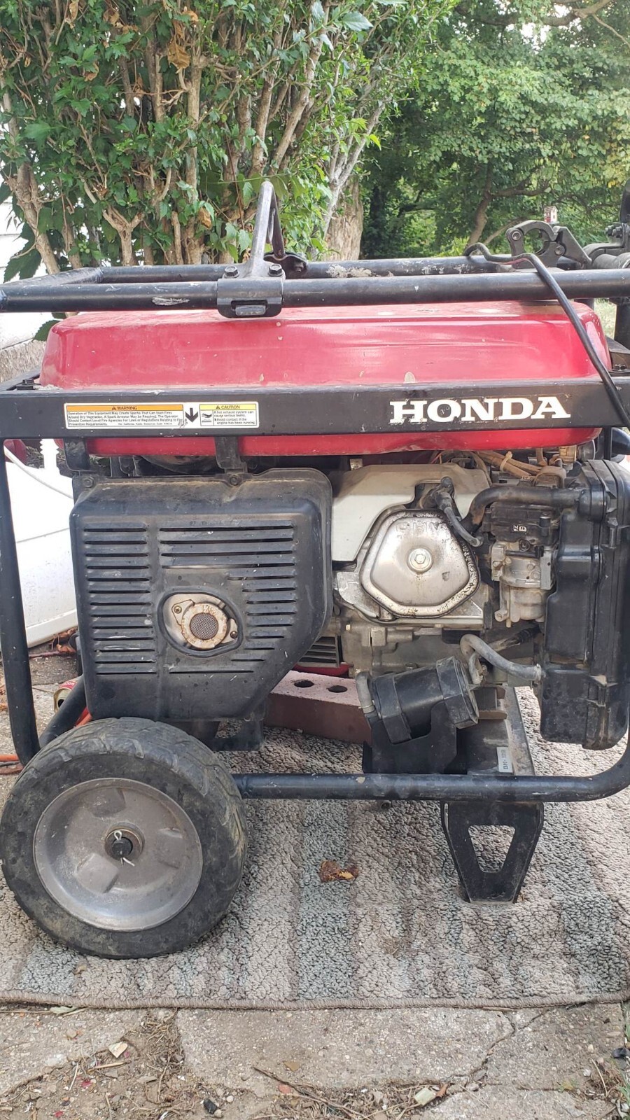 Honda 664310 EB5000X3 120/240V 5000W 6.2 gal Portable Generator w/ Co-Minder New