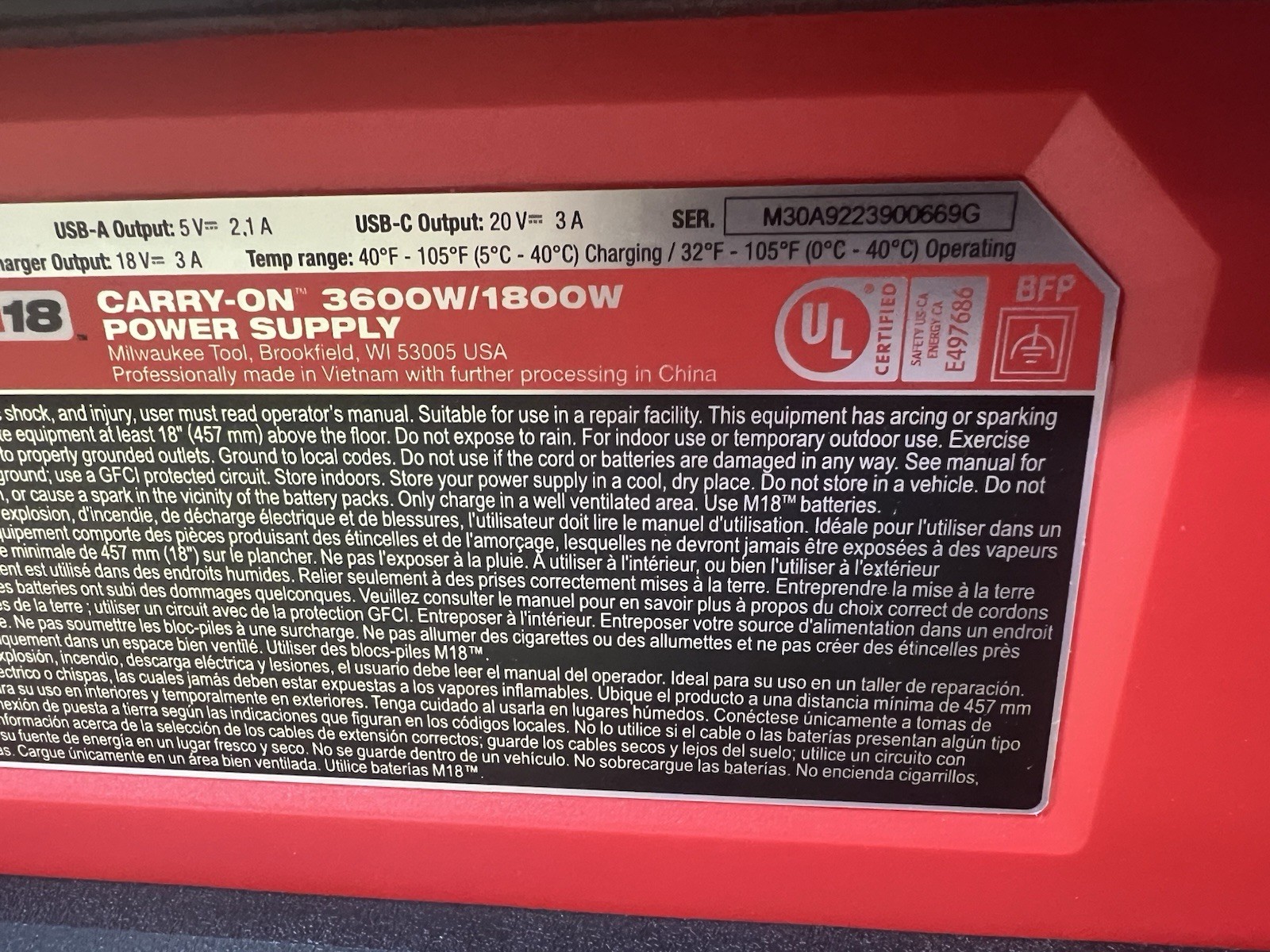 Milwaukee 2845-20 M18 CARRY-ON 3600W/1800W Power Supply