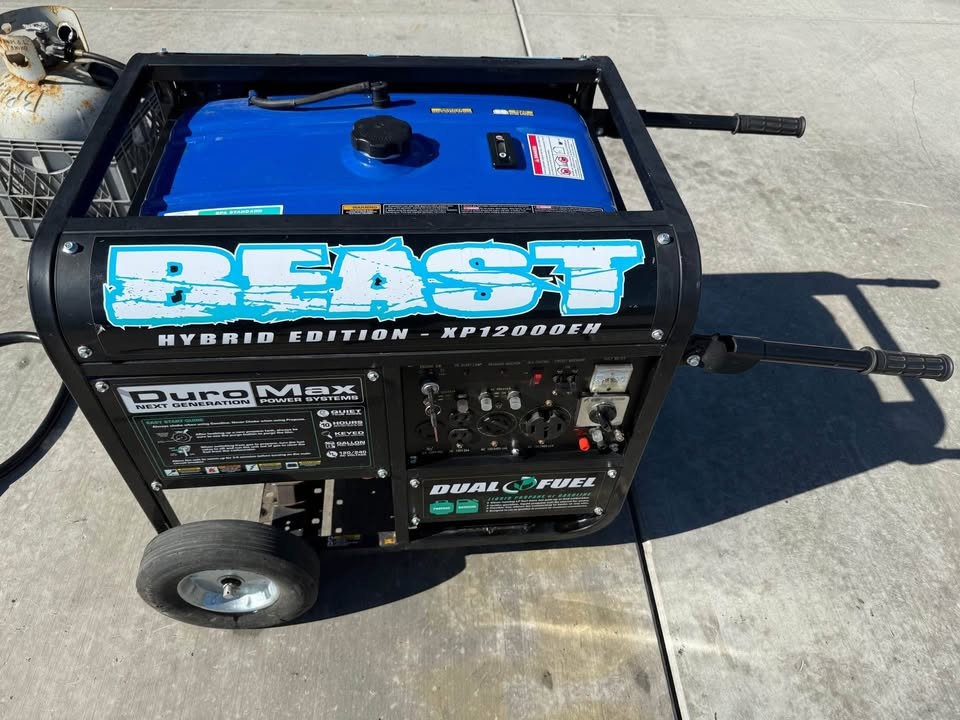 2016 DuroMax XP12000EH Dual Fuel Generator 12,000 Watt Gas Propane