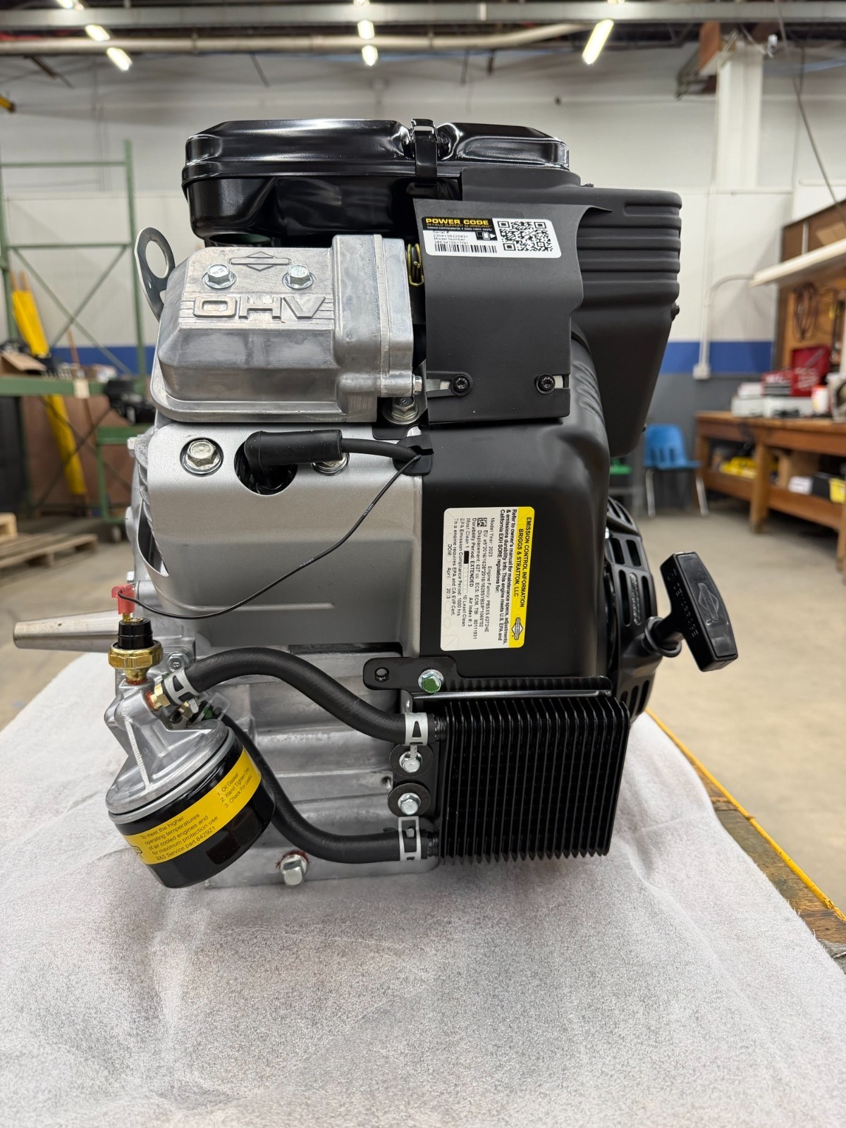 Briggs and Stratton 23 EFI Engine with a tapered shaft