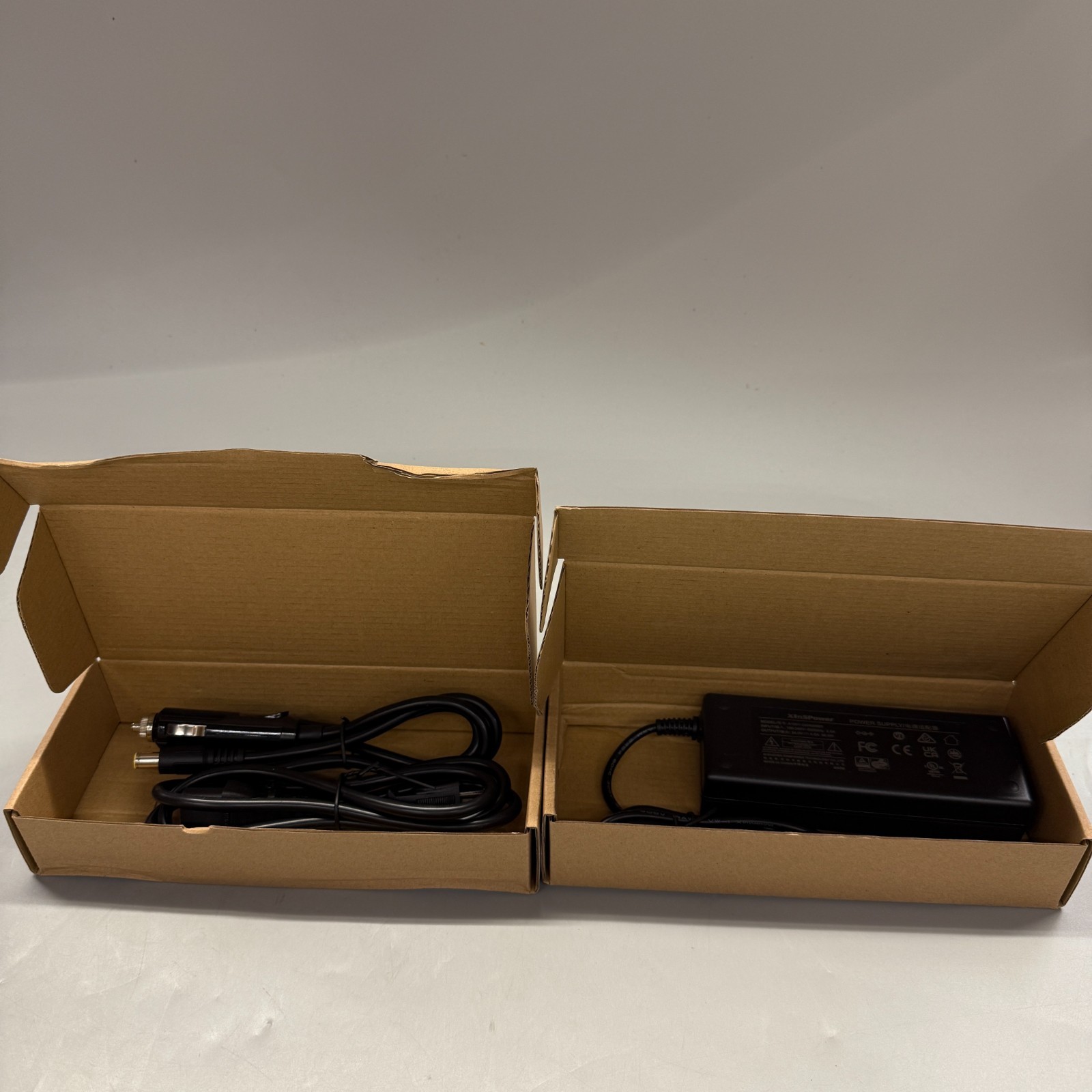 UNBEATABLE DEAL – F4P 600W PORTABLE POWER STATION – LiFePO4 BATTERY – HEAVY DUTY