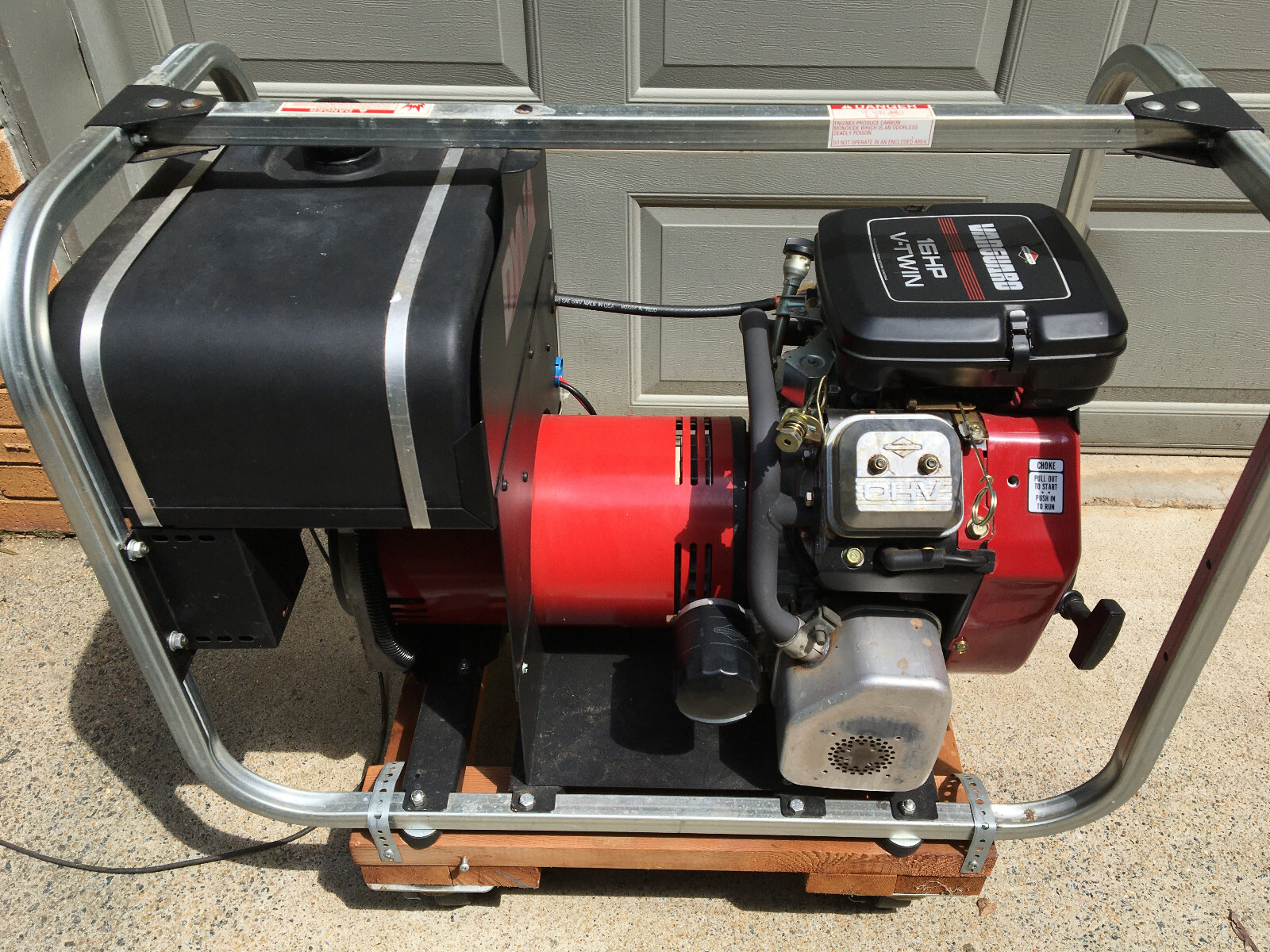 Dyna 8000 Watt (10,000 watt surge) Gas generator (Model LLC9000E/N)