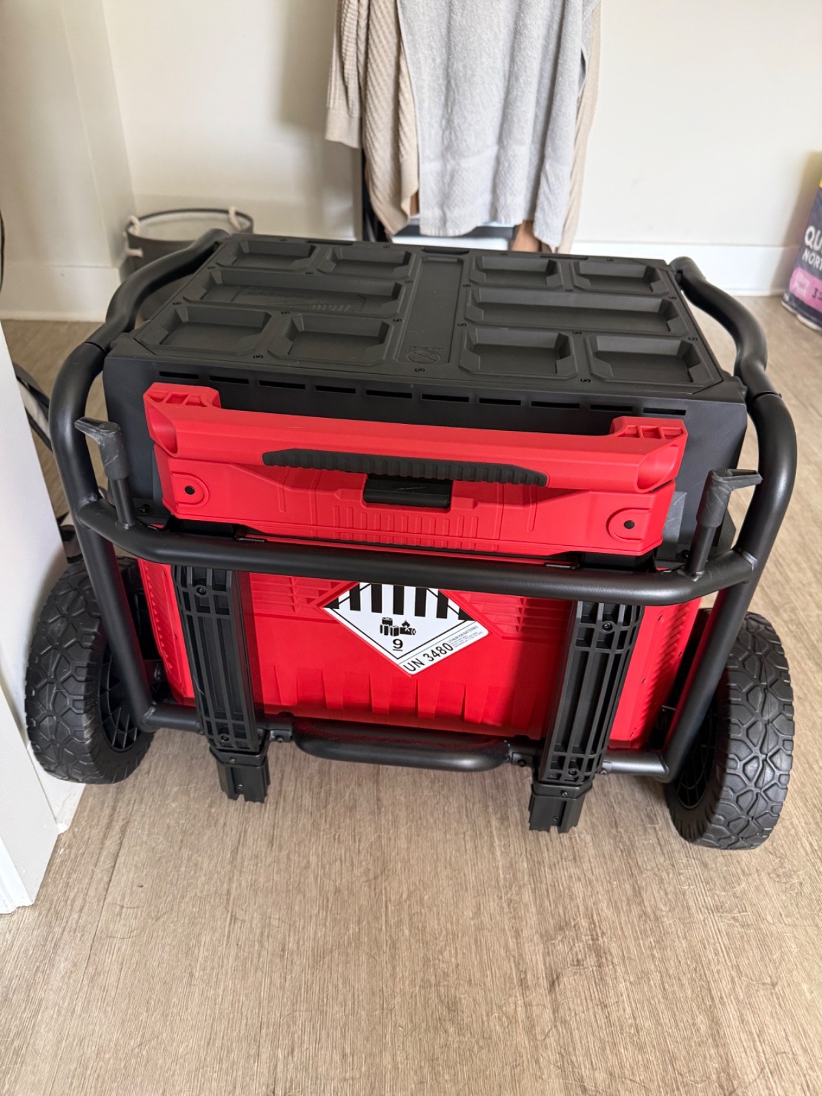 Milwaukee Electric – ROLL-ON 7200W/3600W 2.5KWH Power Supply