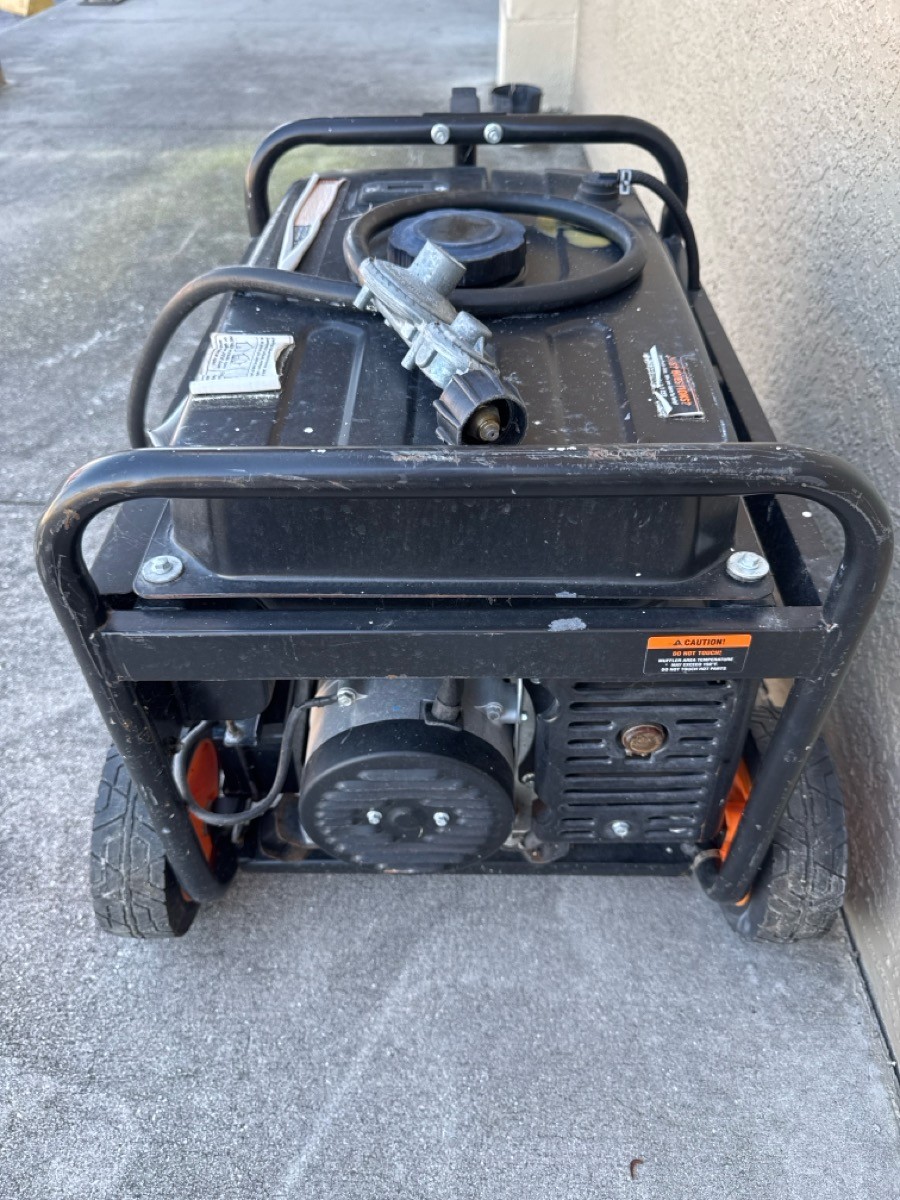 WEN TOOLS 4750W GENERATOR – DF475T *IN STORE PICK-UP ONLY* (PSO038318)