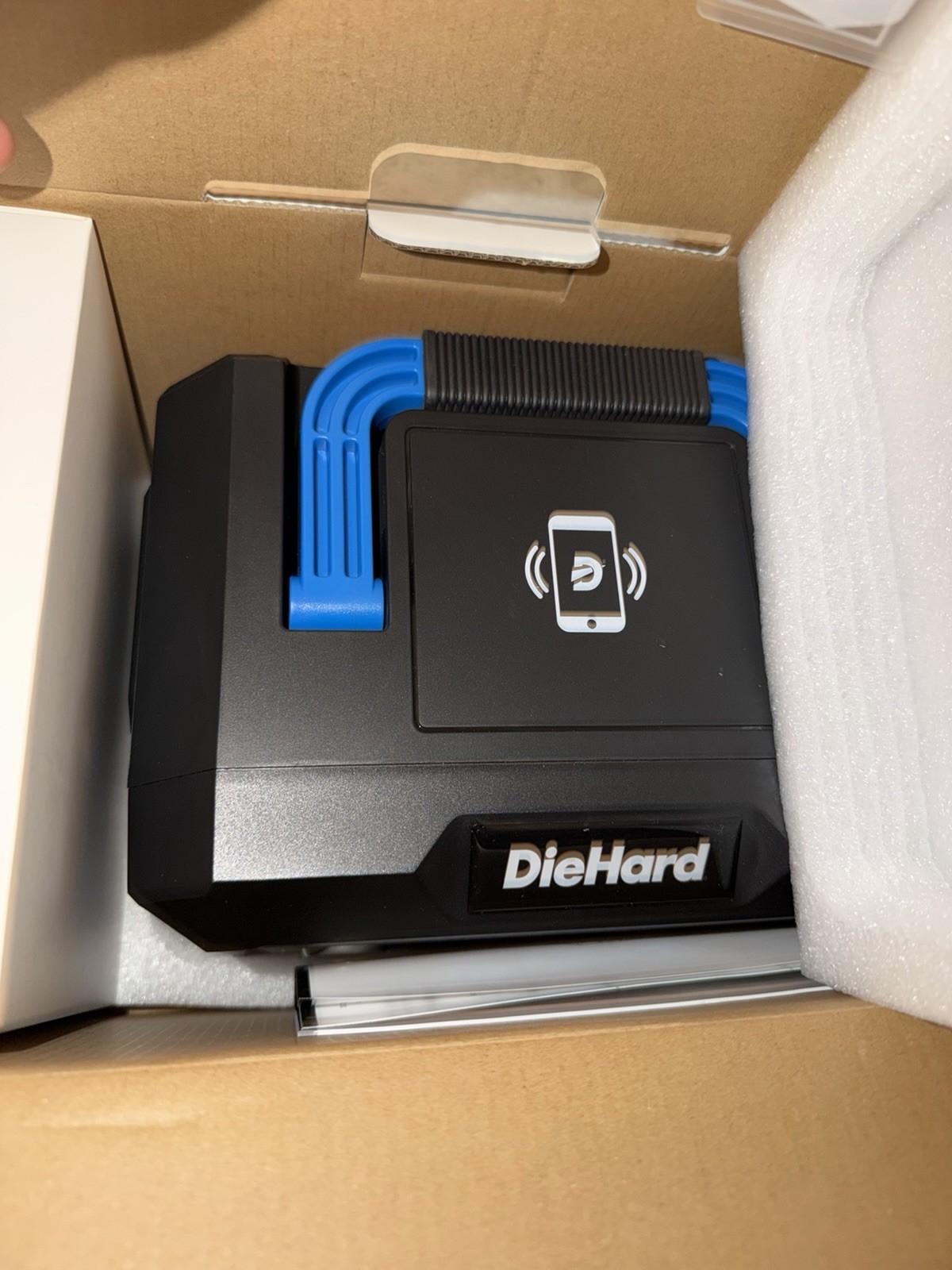 Die Hard, Portable Power Station 300 W Lithium Ion Battery