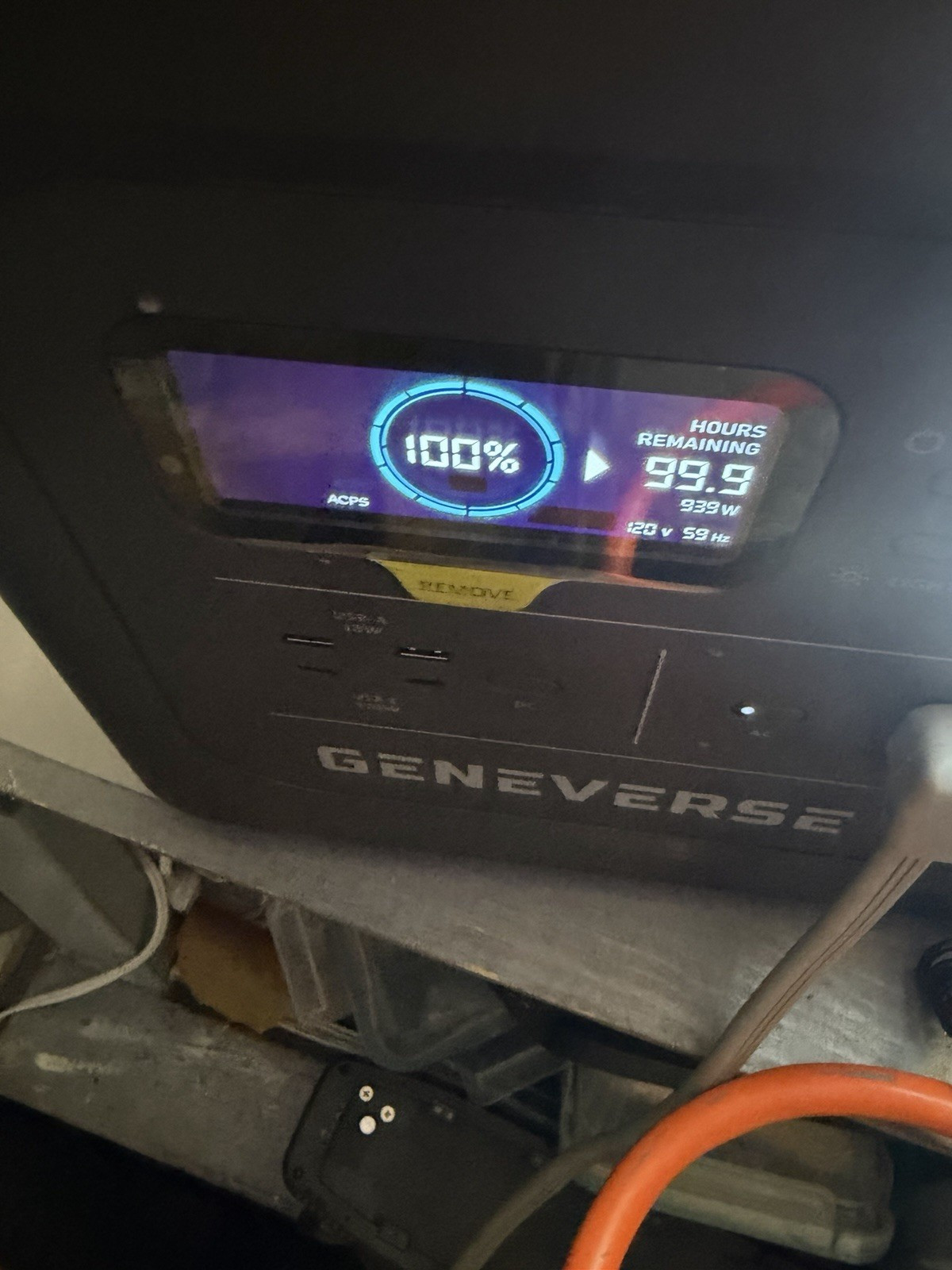 Geneverse HomePower Portable Power Generator 120V, Display, AC & USB Ports.